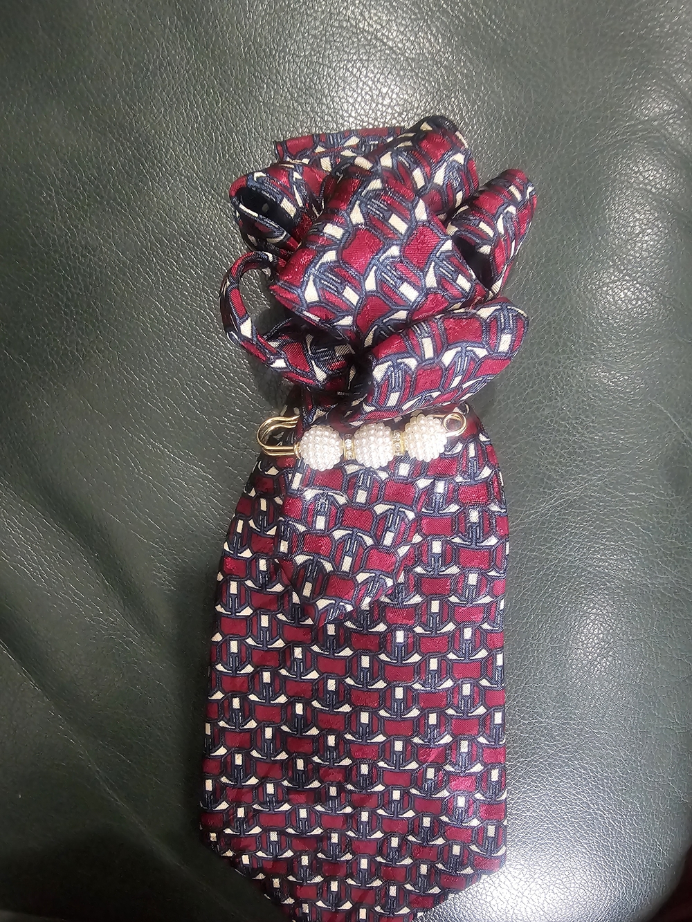 Burgundy Patterned Tie with Pearl Tie Clip